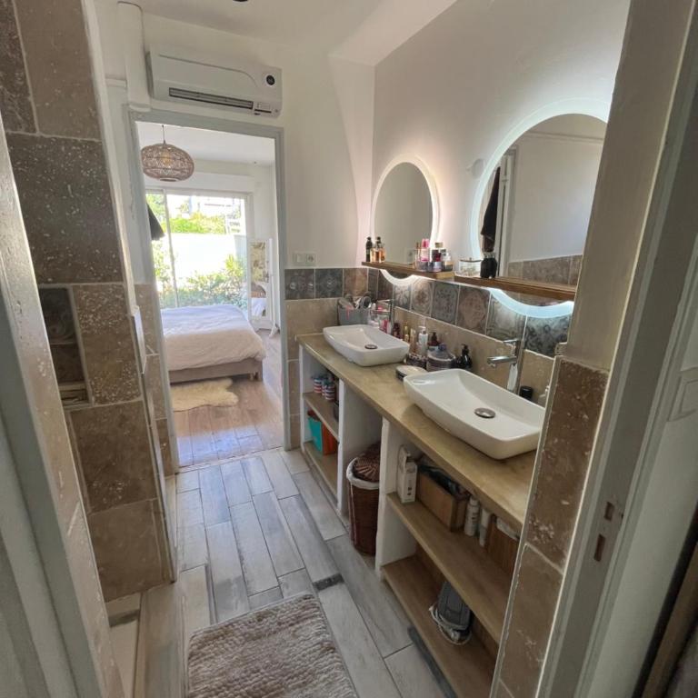 Charmante villa avec piscine chauffée, proximité des plages - Villa - 12