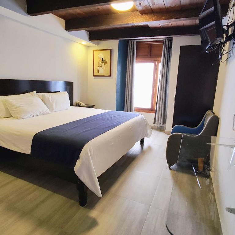 Hotel Barrio Antiguo - King Room - 5