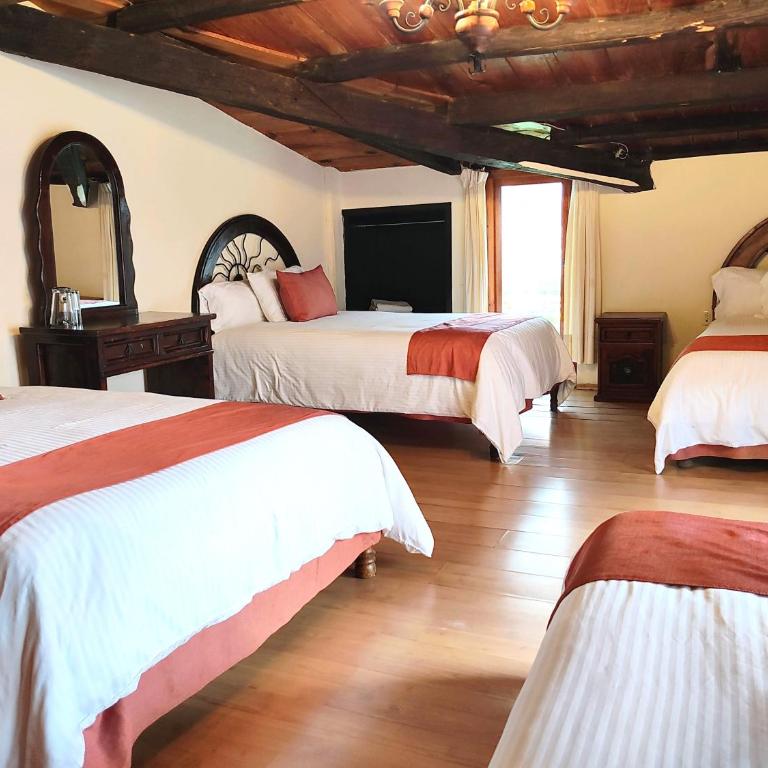 Hotel Barrio Antiguo - Quadruple Room - 1
