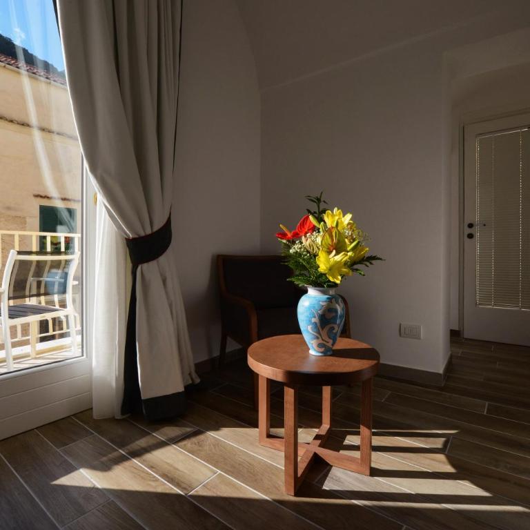 Amalfi Luxury House - Camera King - 8