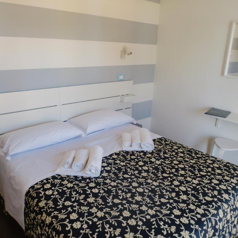 Hotel Jolie - Comfort Double or Twin Room - 4