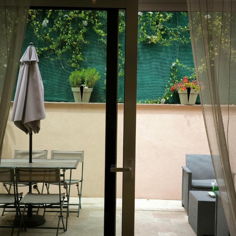 Beau studio cozy centre ville et plages avec terrasse n3 - Appartement 1 Chambre - 8