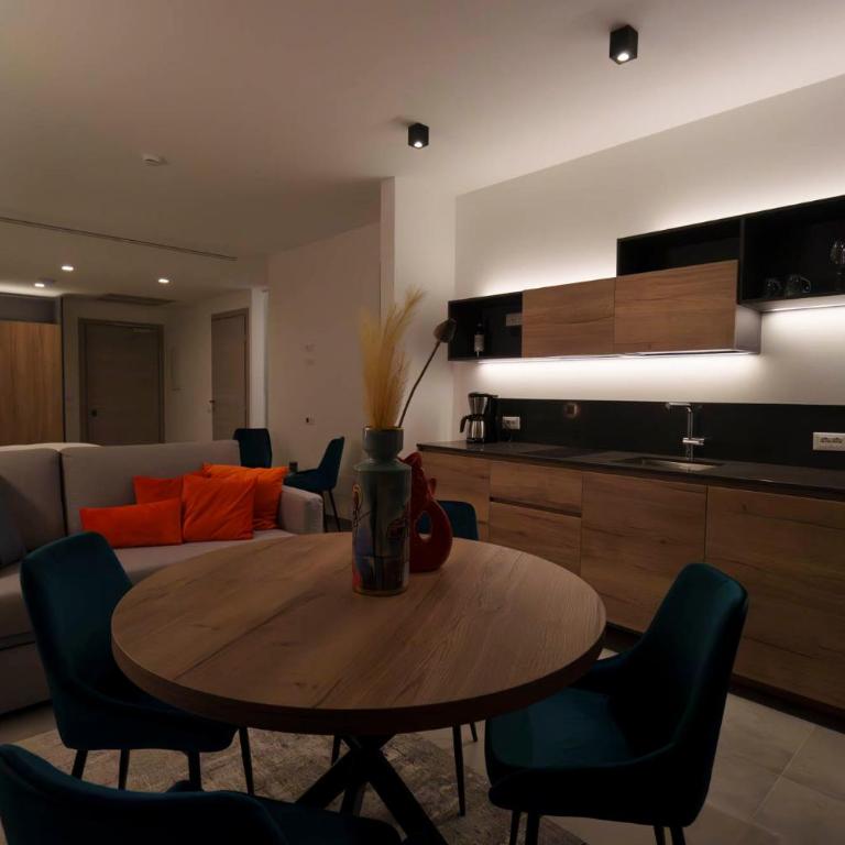 Attilio High Living Suites - Adults Only - Junior Suite with Lake view and Balcony - 7