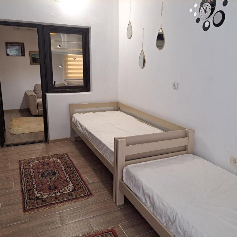 Veronika - One-Bedroom Apartment with Terrace - 1