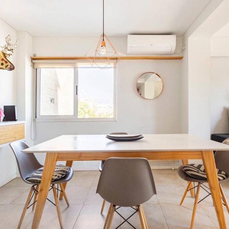 Ubicación Perfecta en Mendoza con Gran Terraza - Apartamento de 1 dormitorio - 2