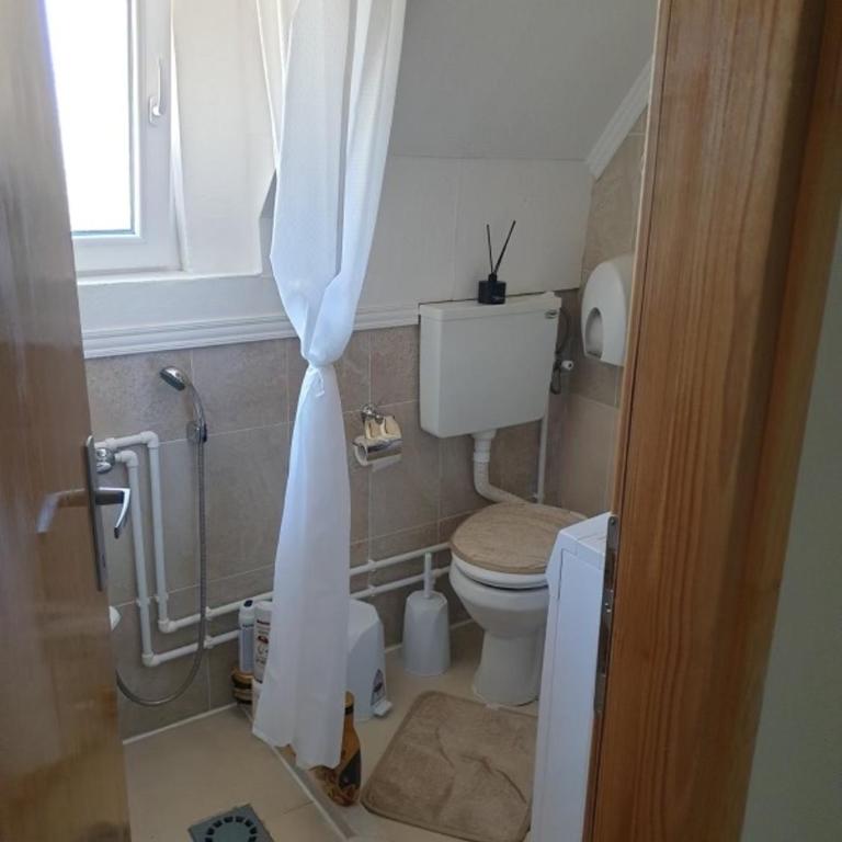 The Secret Garden Retreat - One-Bedroom House - 21