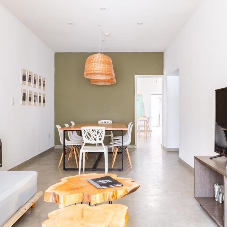 Casa con Jardín y Piscina cerca de Calle Aristides - Villa - 24