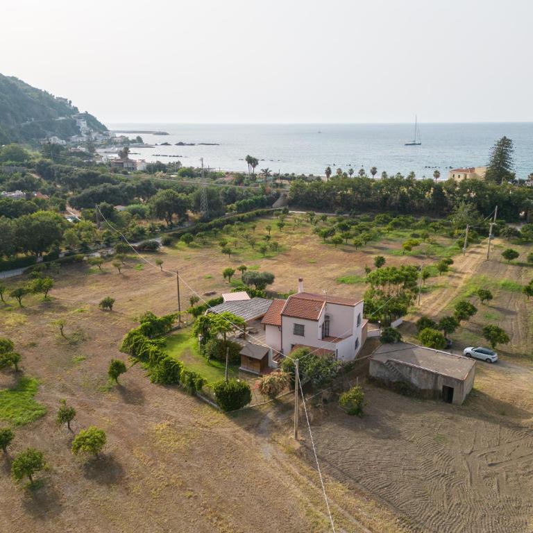 Villa Rosa, Campagna e Mare con Accesso Privato alla Spiaggia - Villa - 2