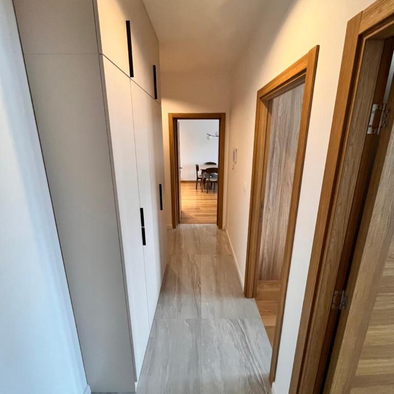 New City Luxury Apartments - Apartman sa 2 Spavaće Sobe i Balkonom - 6