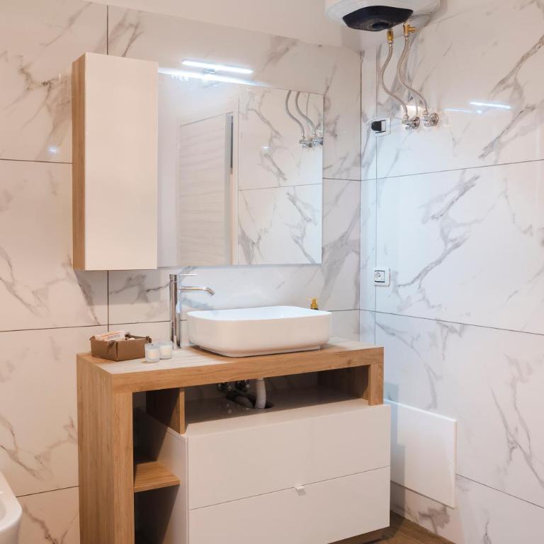 Casa di Anita - Appartamento con 1 Camera da Letto con Balcone e Vista Città - 10