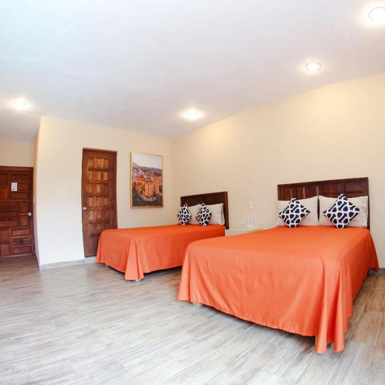 Hotel Camino de Piedra - Superior Double Room with Two Double Beds - 4