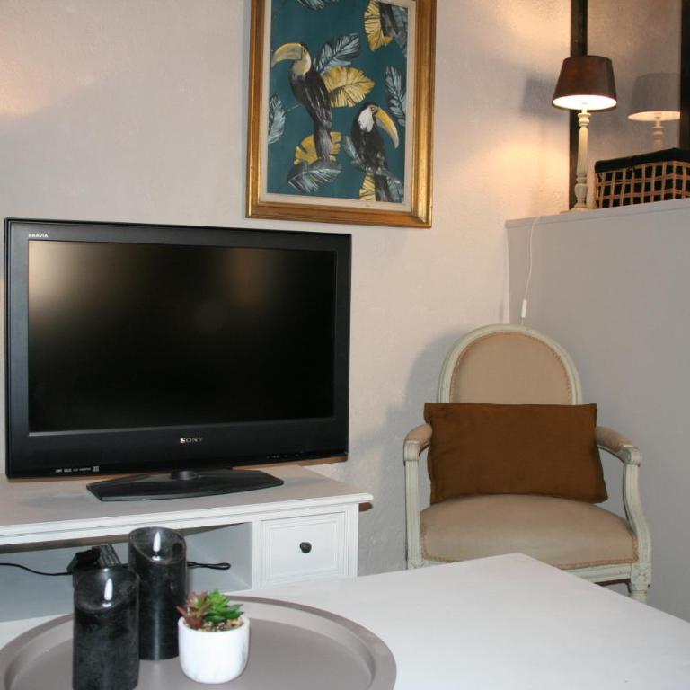 Appartement EMMA Quartier historique à 400m de la mer - Apartamento de 1 dormitorio - 3