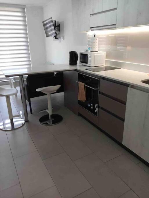 Curitiba Studio Sector Av Alemania - Apartamento de 1 dormitorio - 6