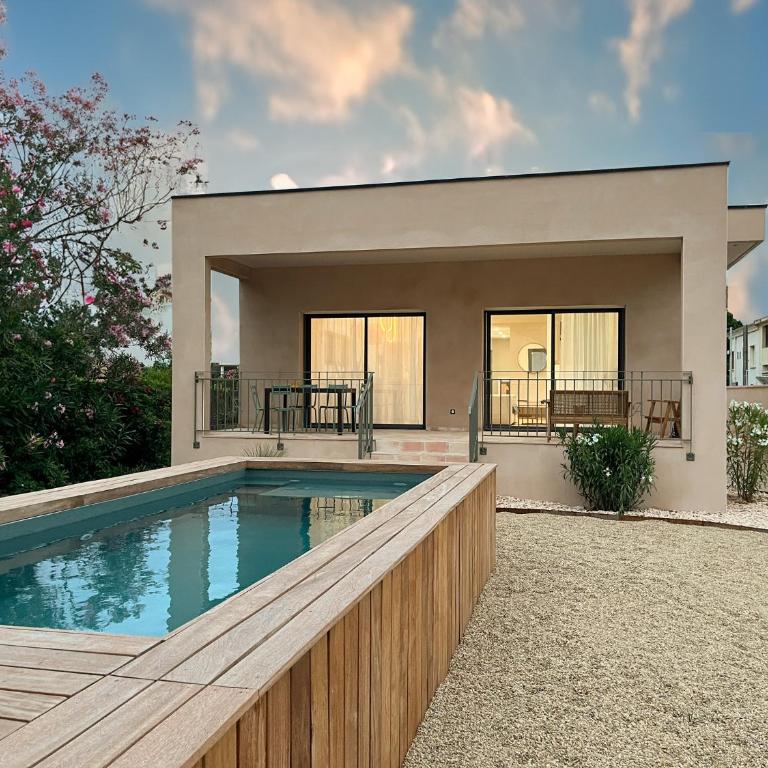 Villa familiale avec piscine hyper centre - Three-Bedroom Villa - 27