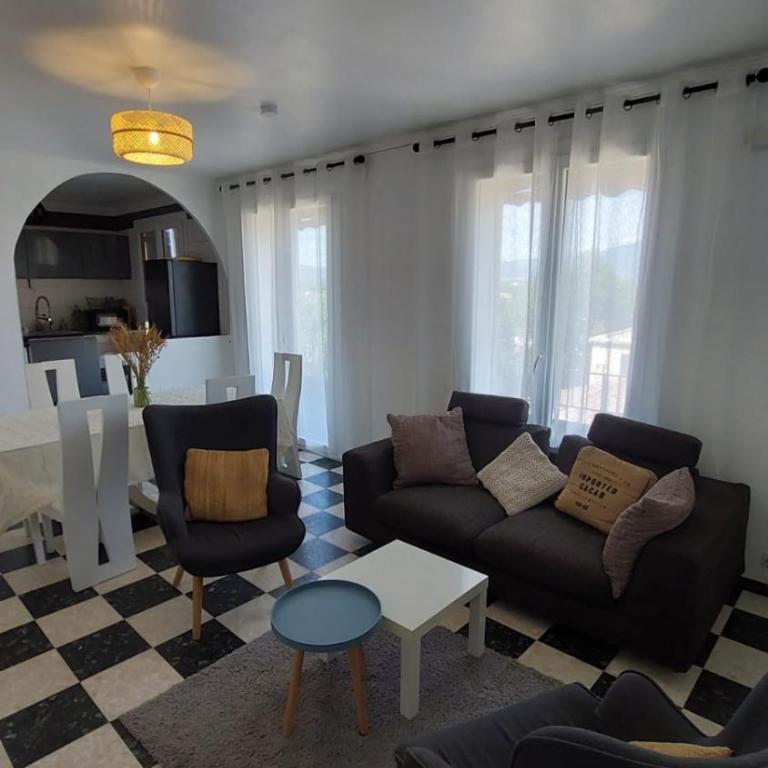 Ogooué appartement entier Lumineux 94m2 - Appartement 2 Chambres avec Vue sur la Montagne - 2
