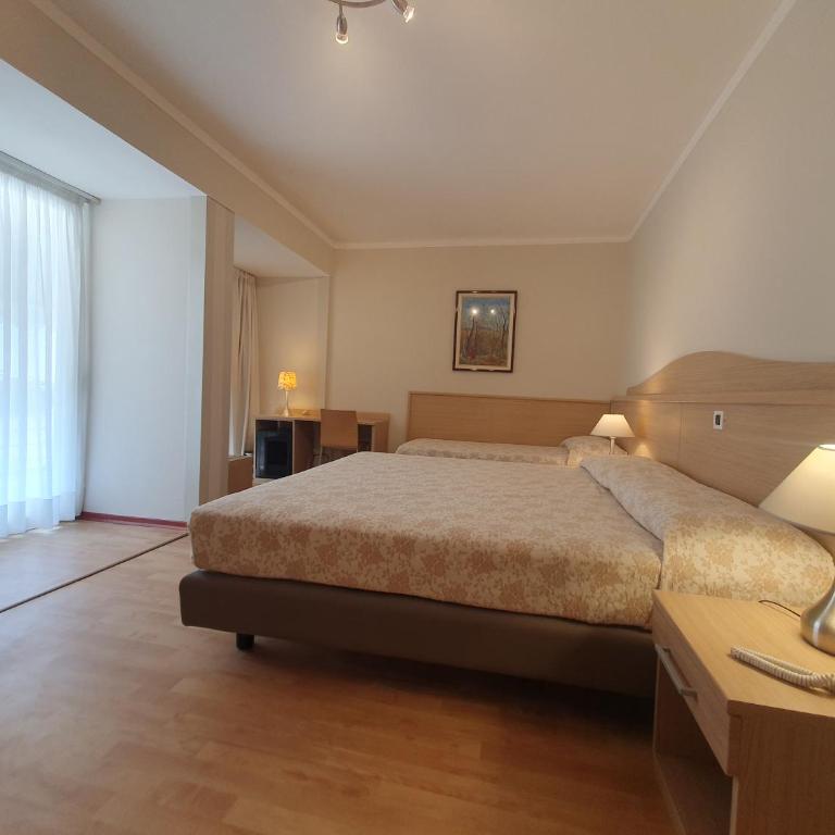 Hotel Eurovil Garni - Camera Tripla Comfort - 4