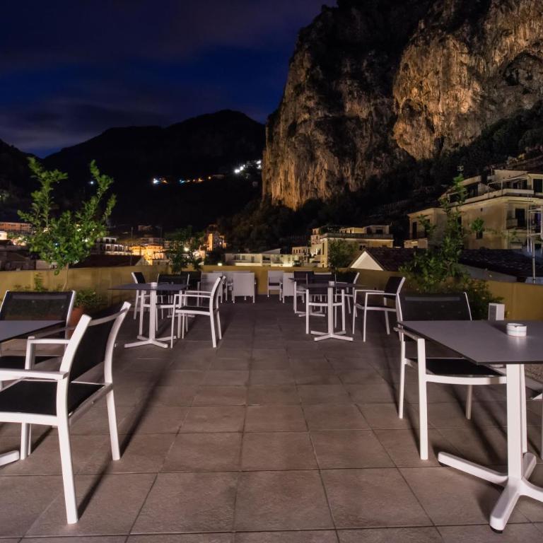 Amalfi Luxury House - Camera Tripla - 2