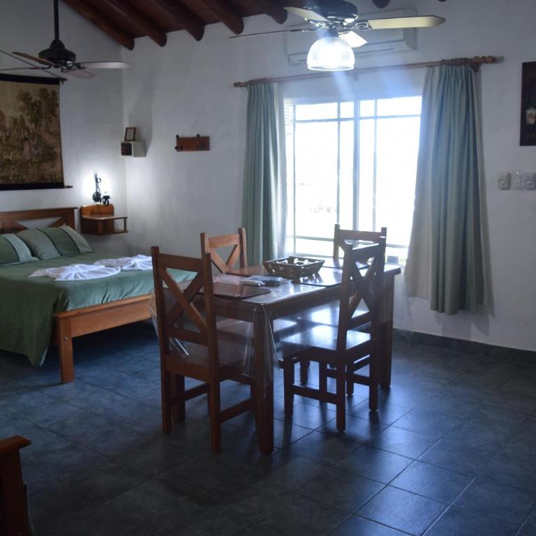Cabañas La Vieja Chacra - Estudio con vistas a la piscina - 1