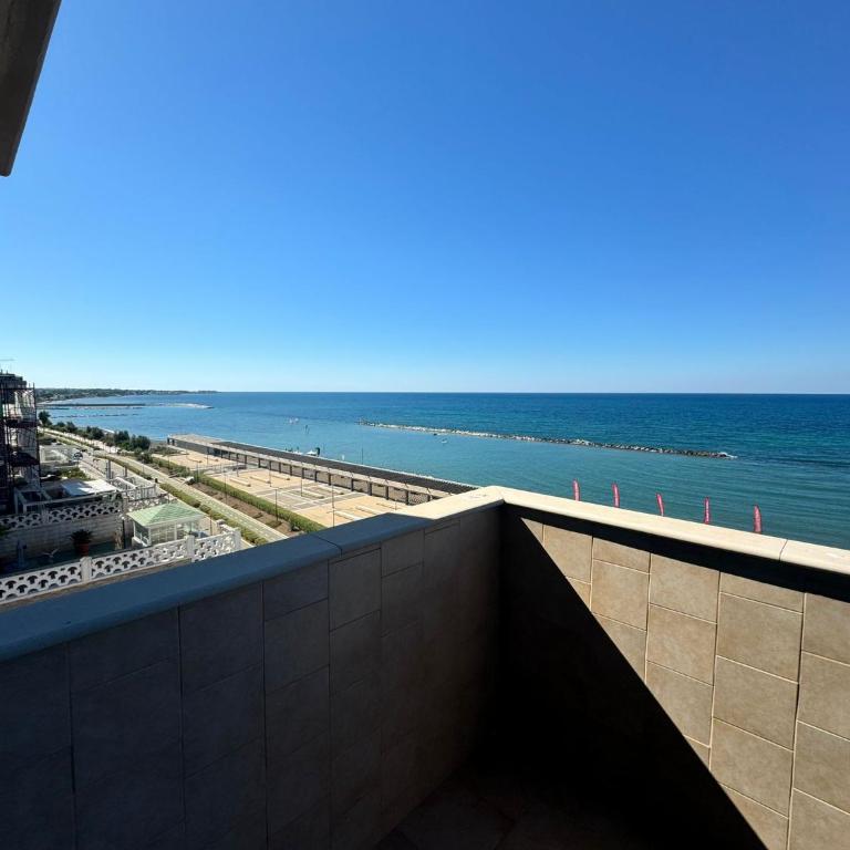 Arco dei tramonti - Two-Bedroom Apartment with Balcony - 4