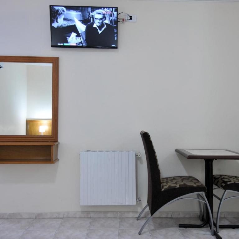 Hotel Pinar del Lago - Habitación Cuádruple Estándar - 5