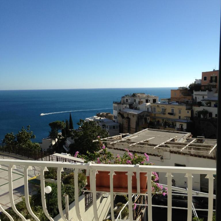 Hotel Villa Delle Palme in Positano - Camera Matrimoniale/Doppia con Letti Singoli con Balcone - 1