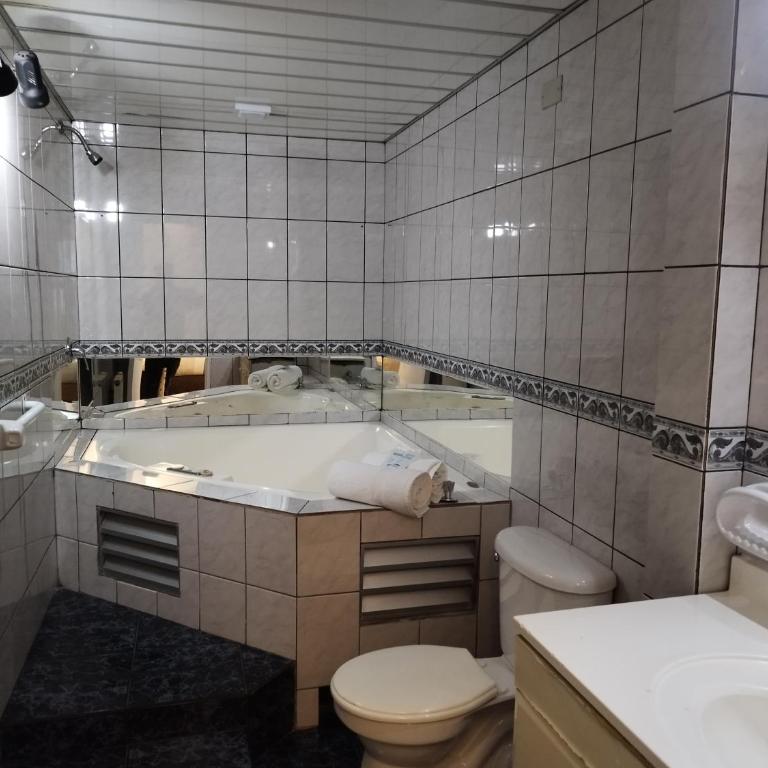 Click Hotel - Habitación Doble con bañera de hidromasaje - 7