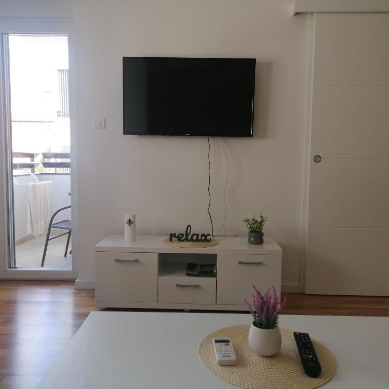 Apartman Relax Green Hill - Apartment with Mountain View - 5