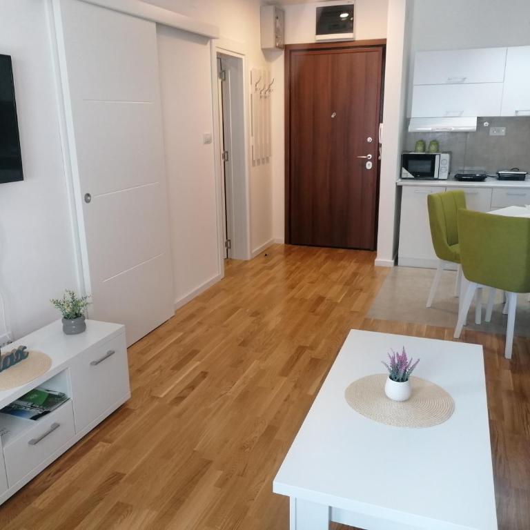 Apartman Relax Green Hill - Apartment with Mountain View - 6