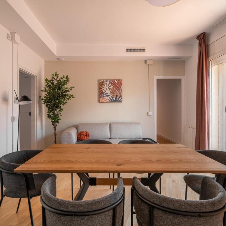 Stay U-nique Apartments Gaudi III - Four-Bedroom Apartment - 13