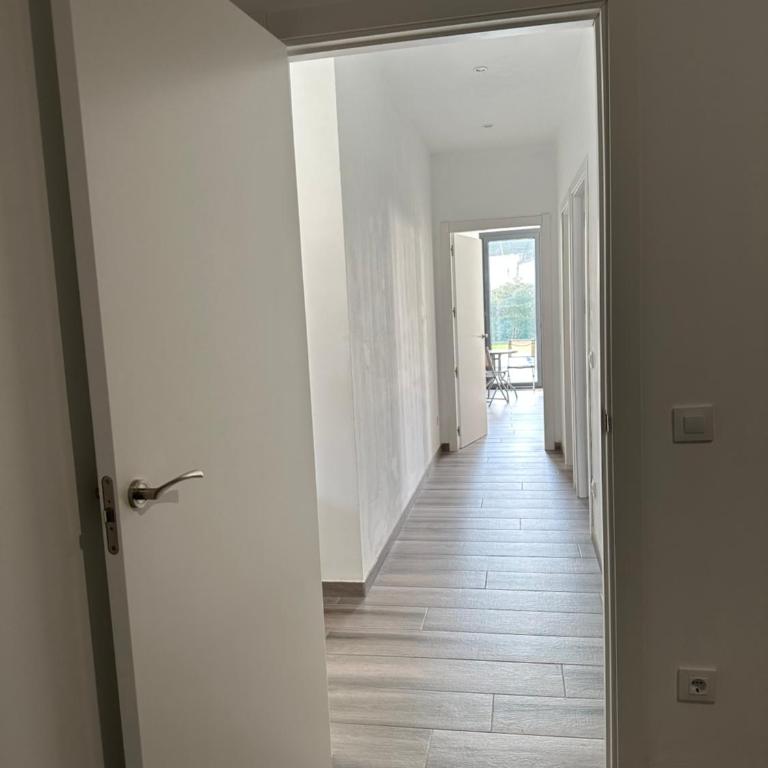 Villa del Mas Pinell - Three-Bedroom Villa - 22