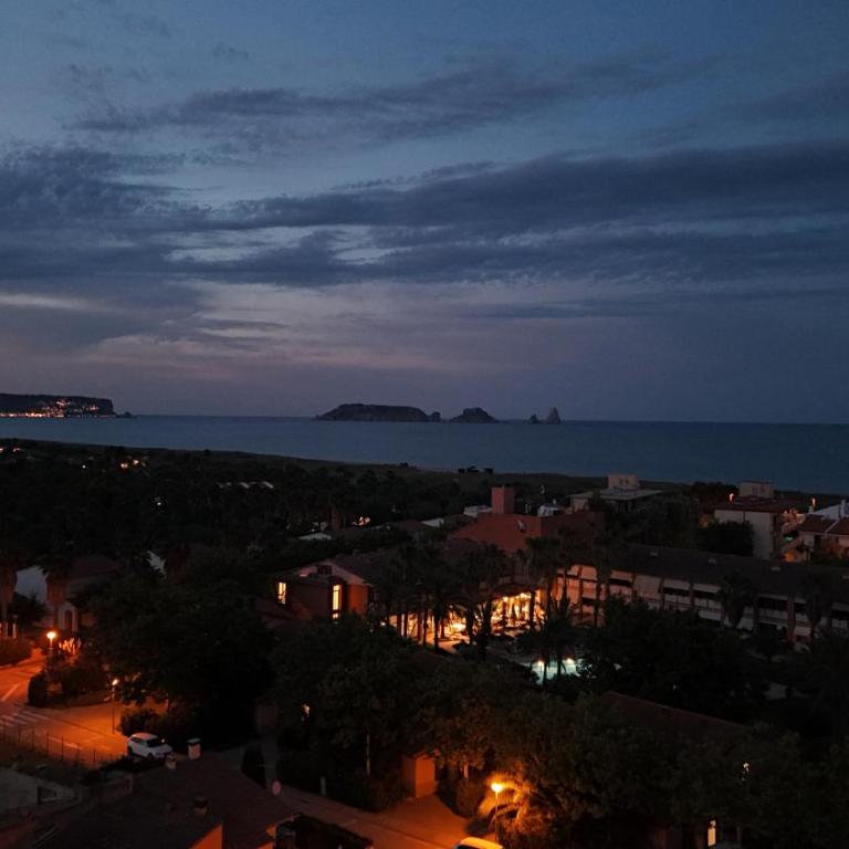 Villa del Mas Pinell - Three-Bedroom Villa - 54
