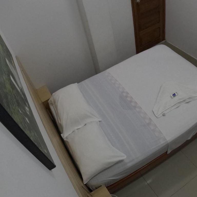 Royal Ventura Hotel - Budget Single Room - 4