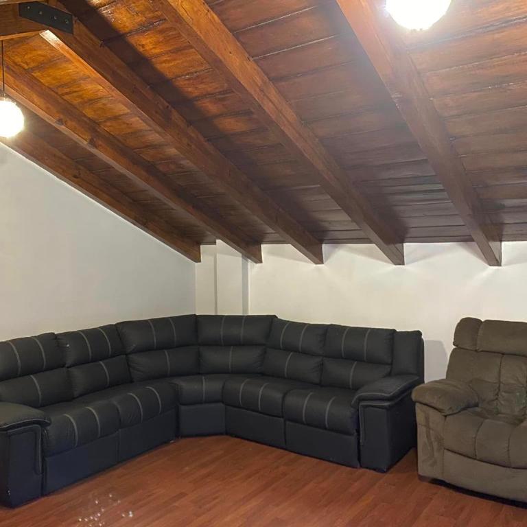 Alojamiento tipo Cabaña, rodeado de Bosque - King Room with Mountain View - 7