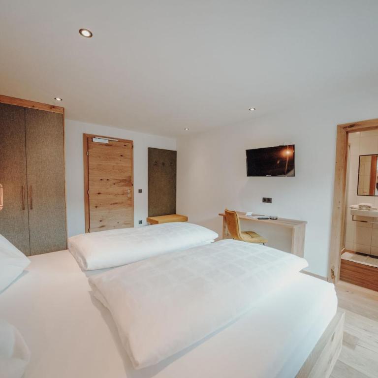 Frühstückspension Friedheim - Doppelzimmer mit Balkon - 45