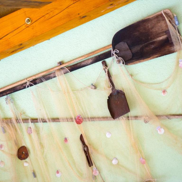 Retro Pool House - Two-Bedroom House - 59