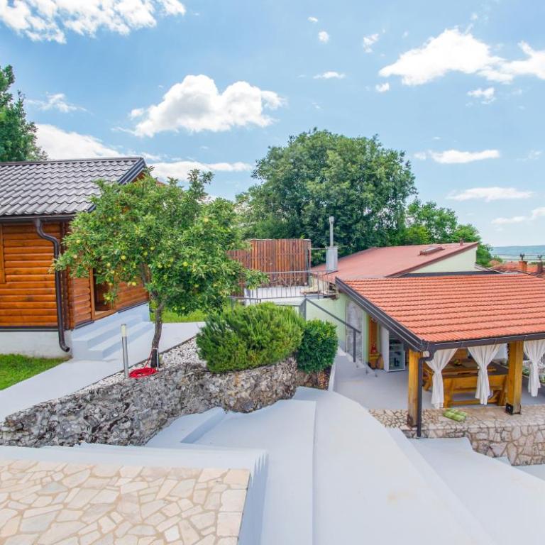 Retro Pool House - Two-Bedroom House - 57