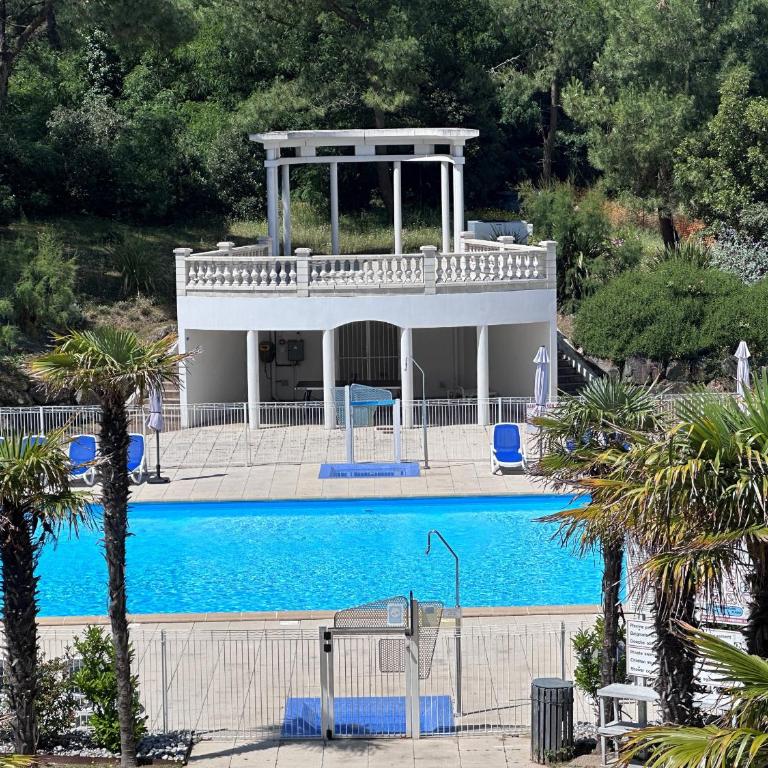 Charmant appartement rénové 6 personnes les Sables - Apartment mit 2 Schlafzimmern - 9