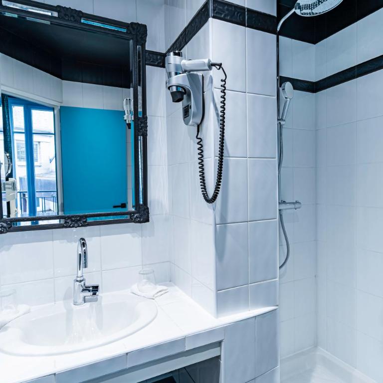 Hotel Villa Nicolo - Tour Eiffel - 2 Chambres Adjacentes - 4