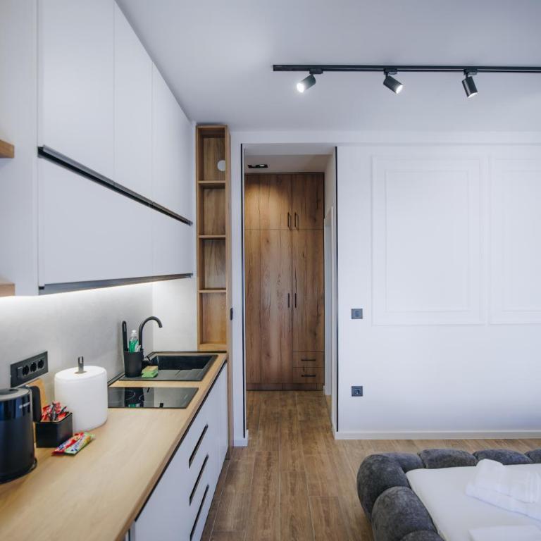 Zuma Lux Apartments - One-Bedroom Apartment - 26