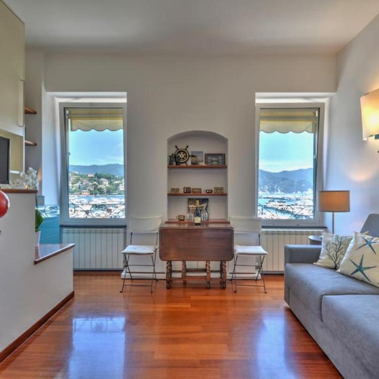 La Nicchia sul porto- Piccolo appartamento vista a mare a un passo dalle spiagge - 4 posti letto - Appartamento con 1 Camera da Letto - 3