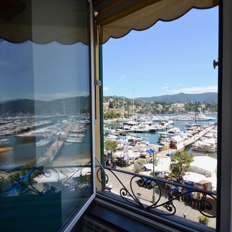 La Nicchia sul porto- Piccolo appartamento vista a mare a un passo dalle spiagge - 4 posti letto - Appartamento con 1 Camera da Letto - 7