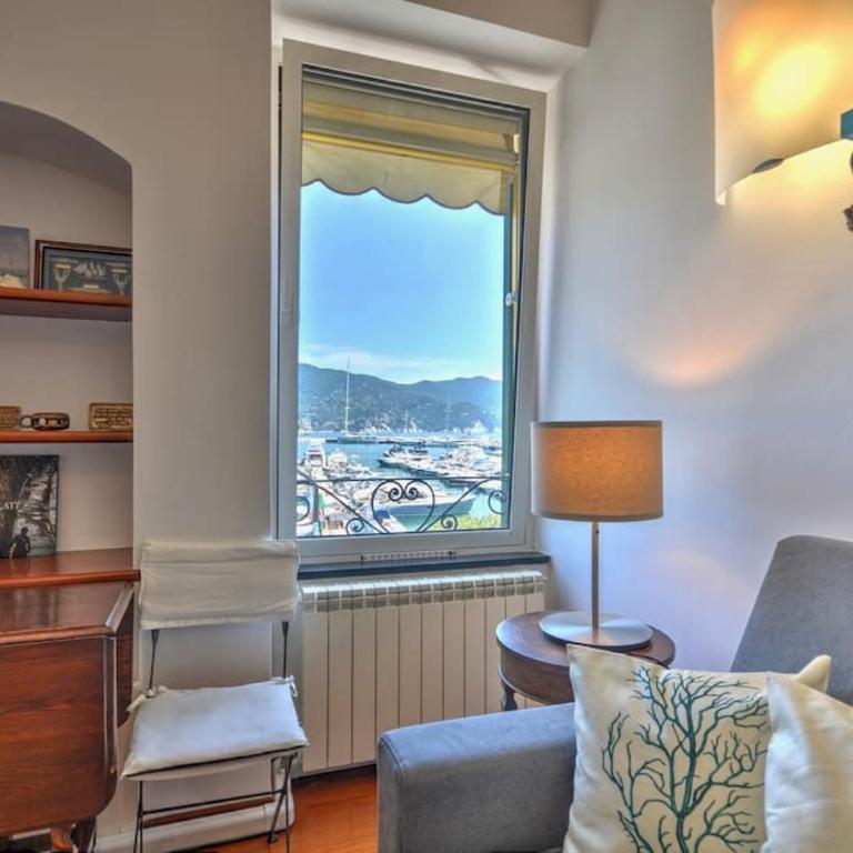 La Nicchia sul porto- Piccolo appartamento vista a mare a un passo dalle spiagge - 4 posti letto - Appartamento con 1 Camera da Letto - 8