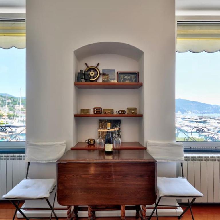 La Nicchia sul porto- Piccolo appartamento vista a mare a un passo dalle spiagge - 4 posti letto - Appartamento con 1 Camera da Letto - 9