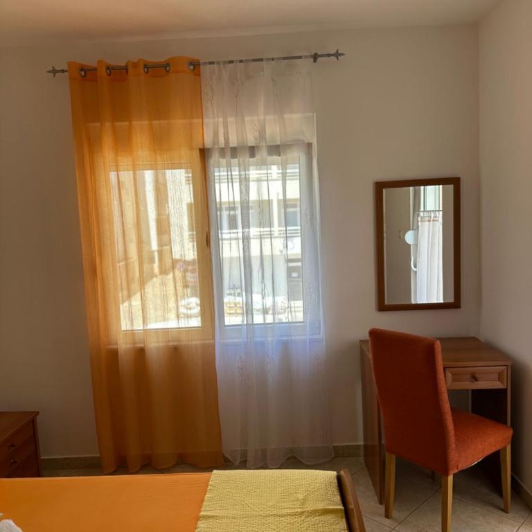 Apartmani Aleks - Porodična Soba sa Terasom - 5