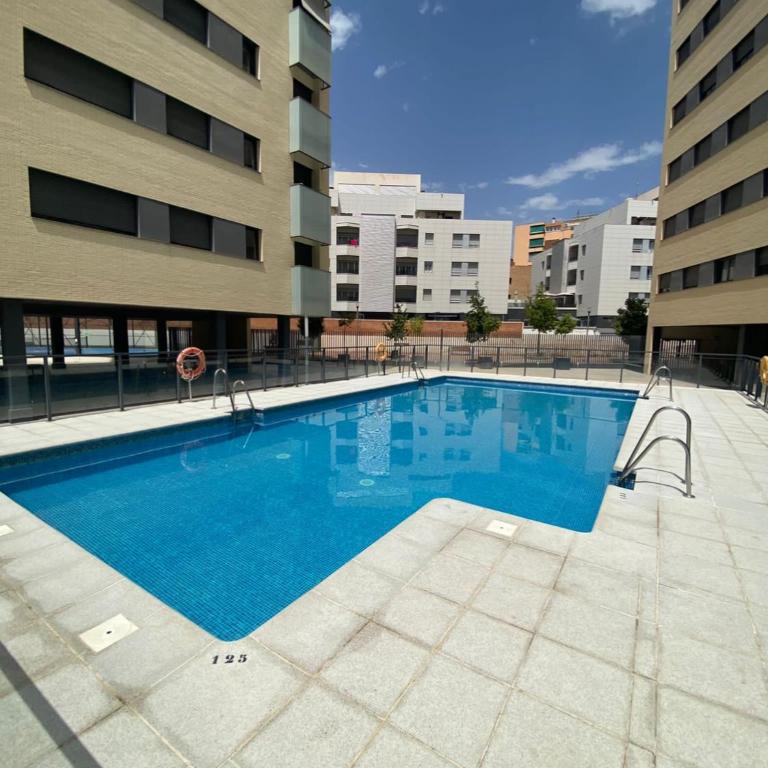 GUNI SUITES JARDINEs - Three-Bedroom Apartment - 28