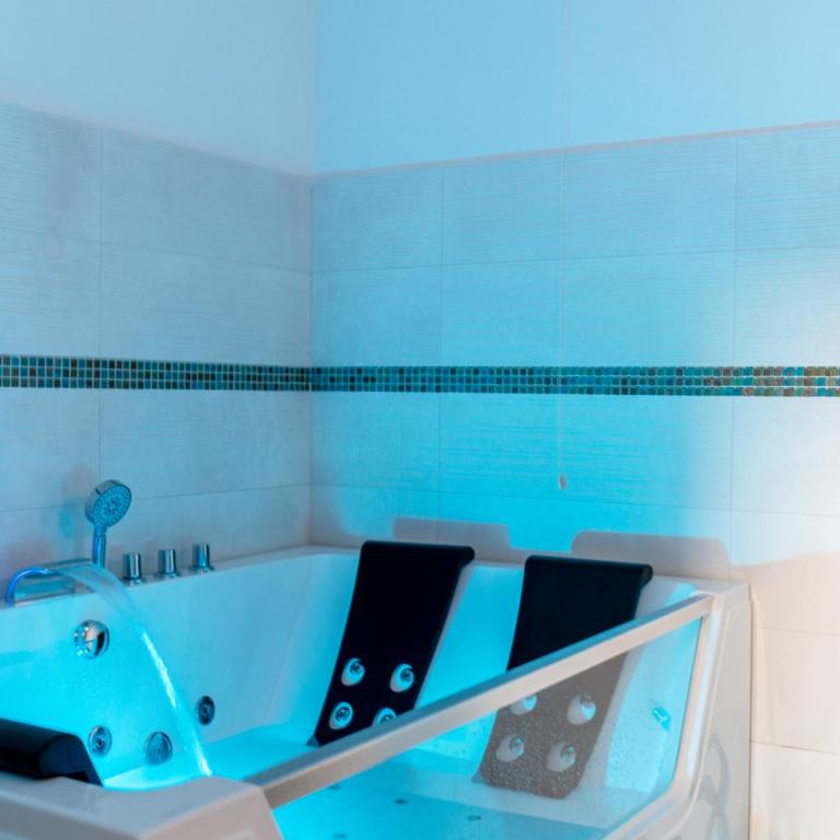 MILLE SUITE GARDEN - Suite King con Vasca Idromassaggio - 5
