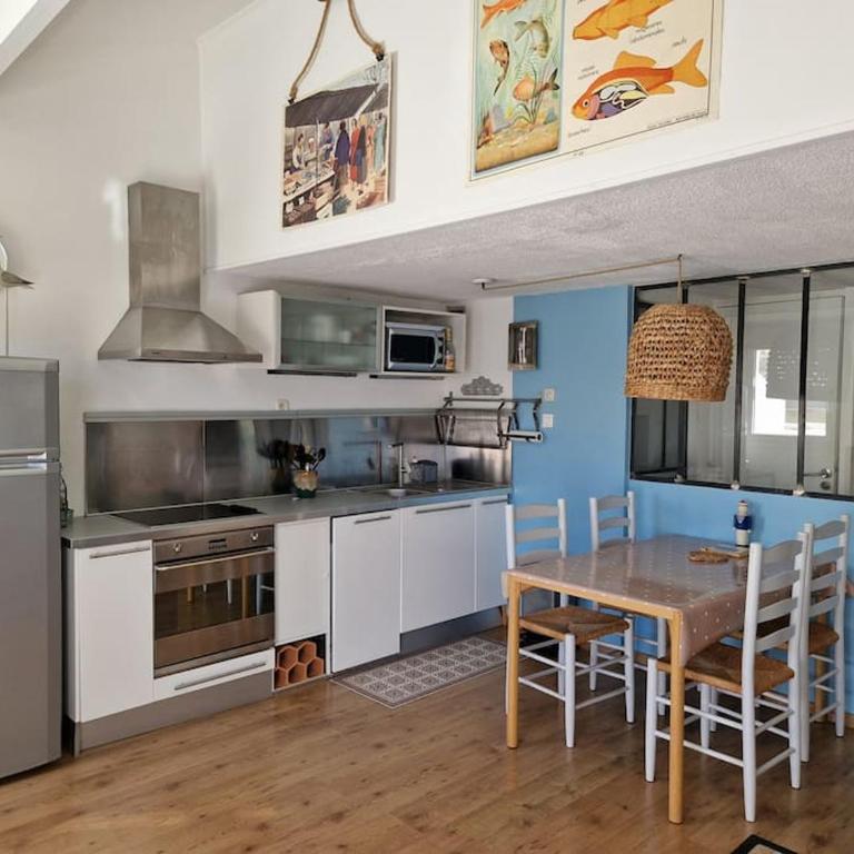 Appart calme avec vue dégagée, terrasse, clim, parking ! - Appartement 2 Chambres - 4