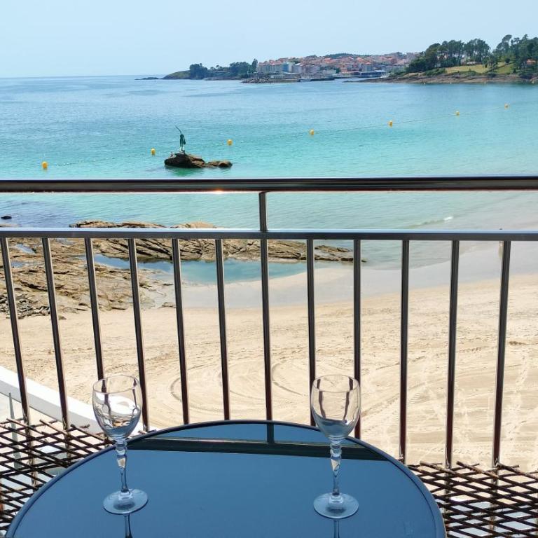 Piso en primera línea de playa en Sanxenxo - Apartamento de 3 dormitorios - 1