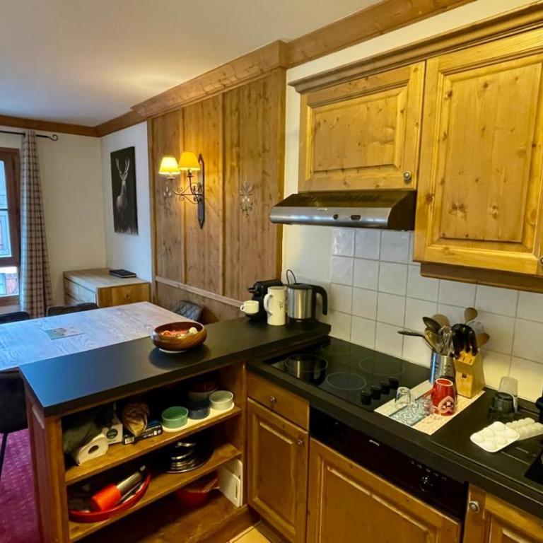 Arc 1950 - Appt 2CH - 6 pers - Rés 5* luxe - Piscine, sauna, hamman, jacuzzi - Classé 5 cristaux Paradiski - Apartment mit 2 Schlafzimmern - 6
