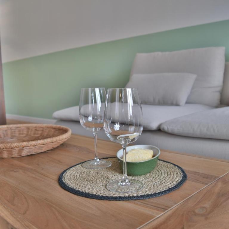 Logement 3 chambres, proche centre ville, parking gratuit - Appartement 3 Chambres - 12
